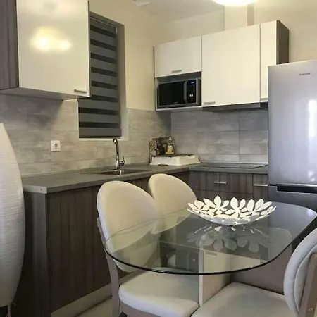 Colibri Luxury Apartman Hanióti